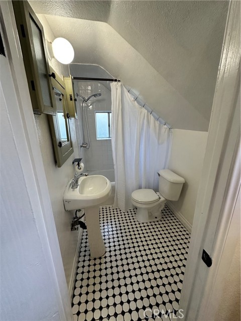 Detail Gallery Image 20 of 26 For 3332 2nd St, Riverside,  CA 92501 - 3 Beds | 1/1 Baths