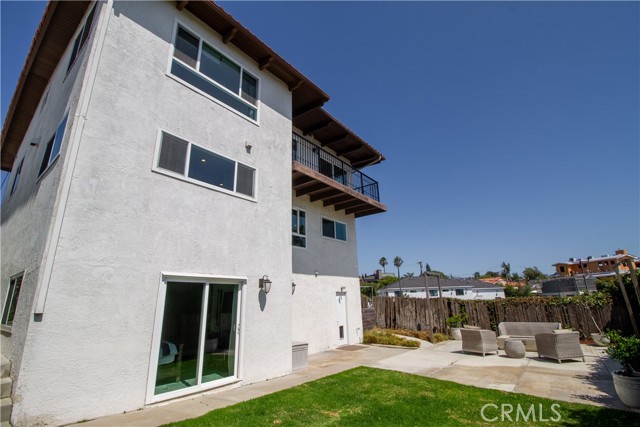 807 El Redondo Avenue, Redondo Beach, California 90277, 3 Bedrooms Bedrooms, ,1 BathroomBathrooms,Residential,For Sale,El Redondo,SB26098544
