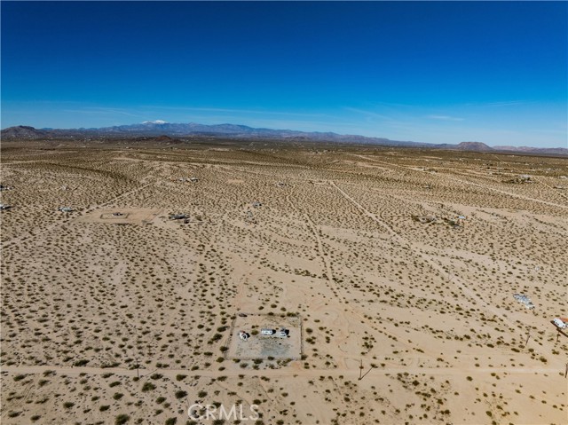 Detail Gallery Image 10 of 26 For 1188 Mile Square Ave, Joshua Tree,  CA 92252 - – Beds | – Baths