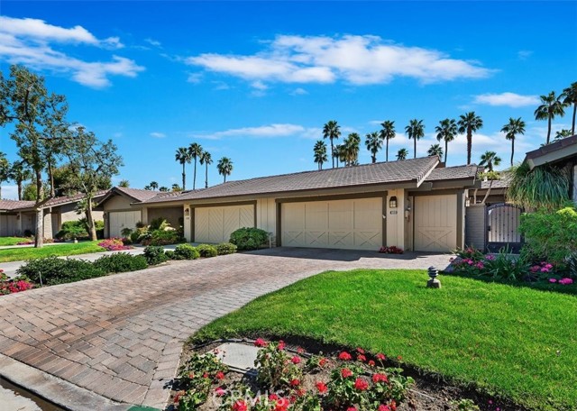 Image 2 for 403 Bouquet Canyon Dr, Palm Desert, CA 92211