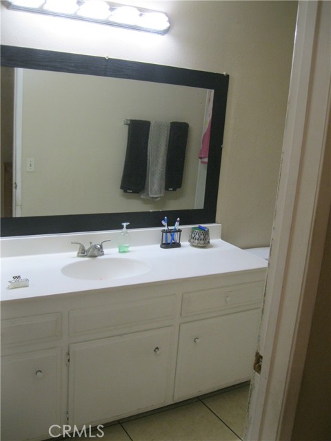 235 E 7th Street, San Jacinto CA: https://media.crmls.org/medias/2f909107-ff51-46e7-956d-59680226d339.jpg