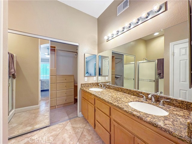 Detail Gallery Image 10 of 17 For 8060 E Treeview Ct, Anaheim Hills,  CA 92808 - 3 Beds | 2/1 Baths