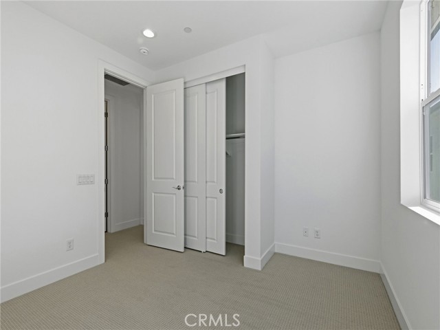 27627 Juniper Lane, Valencia CA: https://media.crmls.org/medias/2f90e3d5-08de-4496-a565-ff6b1e15385e.jpg