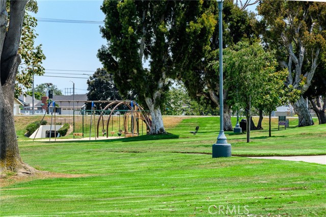 private park at end of Cul de sac