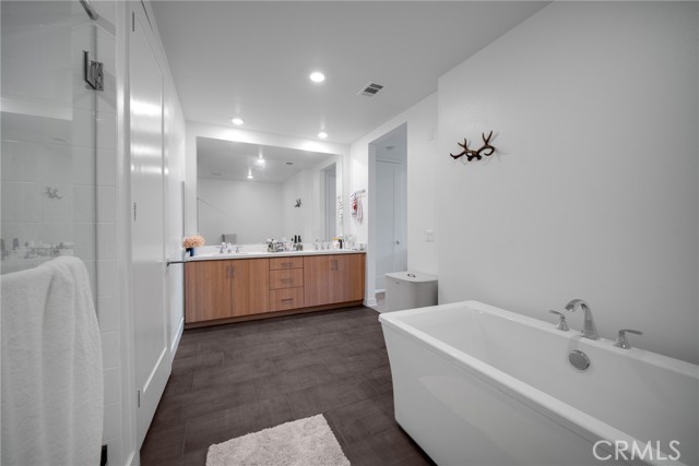 Detail Gallery Image 14 of 20 For 1310 Rivington, Irvine,  CA 92612 - 2 Beds | 2/1 Baths