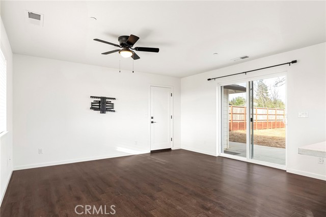 Detail Gallery Image 8 of 30 For 5660 Angel Dr, Paradise,  CA 95969 - 2 Beds | 2 Baths