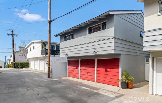 304 Dahlia Place, Corona del Mar CA: https://media.crmls.org/medias/2f92a594-069c-4f8f-a3db-4acc4e3d7b9c.jpg