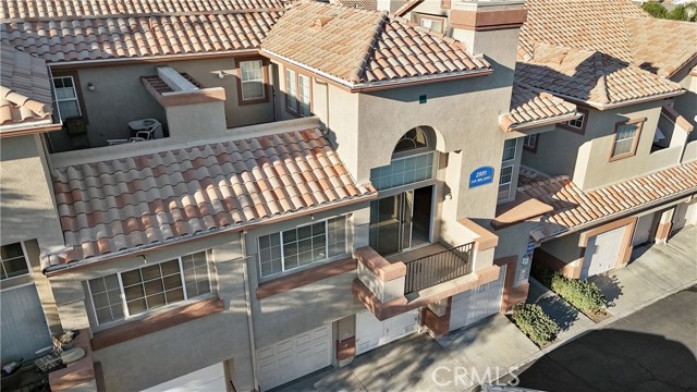 Detail Gallery Image 3 of 32 For 2951 via Milano #202,  Corona,  CA 92879 - 2 Beds | 2 Baths