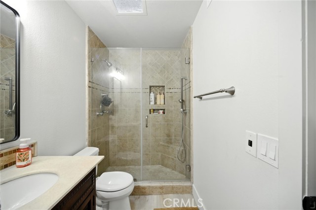 Detail Gallery Image 9 of 17 For 8333 Yearling Way, Jurupa Valley,  CA 92509 - 5 Beds | 3 Baths