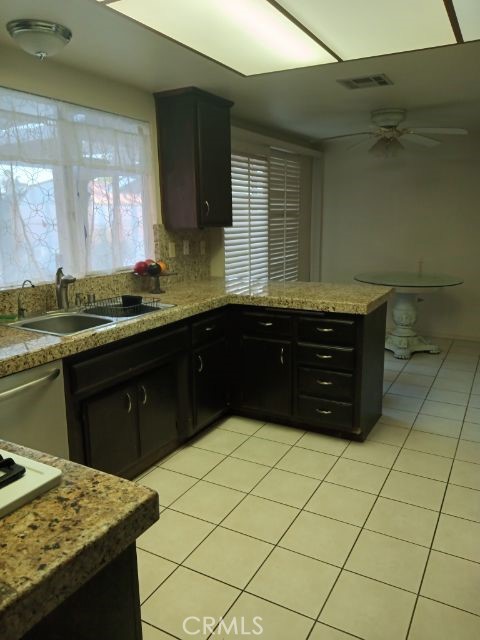 Kitchen with Breakfast nook