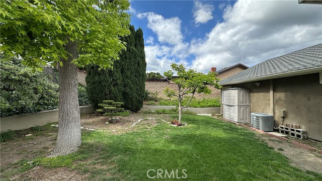 Detail Gallery Image 29 of 31 For 12111 Eddleston Dr, Porter Ranch,  CA 91326 - 4 Beds | 2 Baths