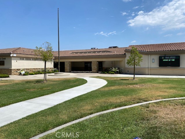 49 Eaglecreek, Irvine CA: https://media.crmls.org/medias/2f95e39e-6810-4641-90e2-2518c11ae776.jpg