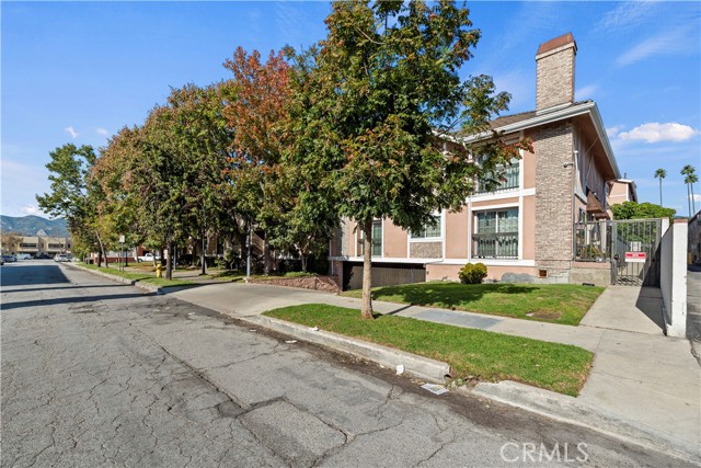 Detail Gallery Image 6 of 46 For 147 W Acacia Avenue Unit#104, Glendale,  CA 91204 - 2 Beds | 2/1 Baths
