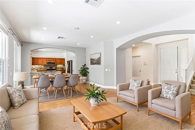 27220 Sterling Grove Lane, Canyon Country CA: https://media.crmls.org/medias/2f9892a7-509c-4359-9d0d-aa8fab76d574.jpg
