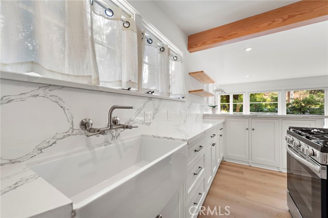 21062 Laguna Canyon Road, Laguna Beach CA: https://media.crmls.org/medias/2f994694-054f-4760-a56b-e22b3fdf852c.jpg