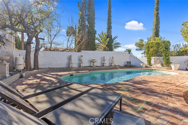 22444 Venido Road, Woodland Hills CA: https://media.crmls.org/medias/2f996d2d-0e62-485e-8a1c-9ffbfe556102.jpg
