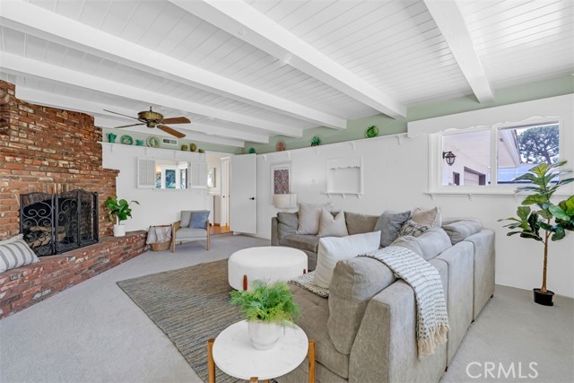 252 W 15th Street, Upland CA: https://media.crmls.org/medias/2f99d38a-29cd-4551-96ce-2e91d5b8ed37.jpg