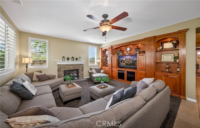 Detail Gallery Image 11 of 51 For 11484 Armour, Beaumont,  CA 92223 - 5 Beds | 4 Baths