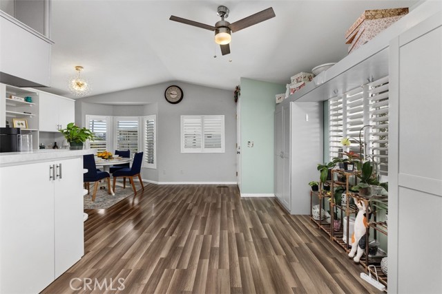 Detail Gallery Image 14 of 38 For 245 W Bobier Dr #33,  Vista,  CA 92083 - 2 Beds | 2 Baths