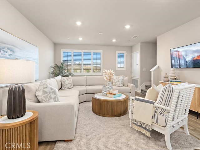 Detail Gallery Image 4 of 44 For 1441 Longview Lane, San Pedro,  CA 90732 - 4 Beds | 3/1 Baths