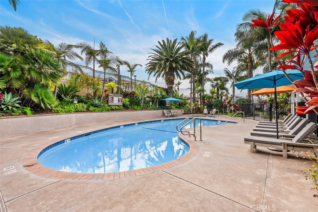 MLS #OC25252846 image #34