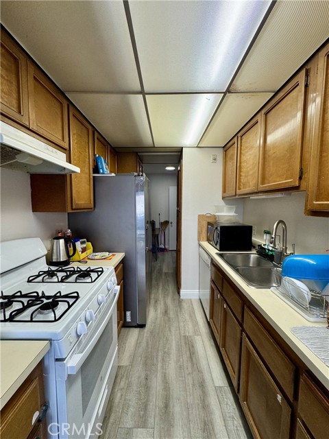 10748 Knott Avenue, Stanton CA: https://media.crmls.org/medias/2f9e653c-bdf3-4b3a-ba75-1b819442a1a4.jpg