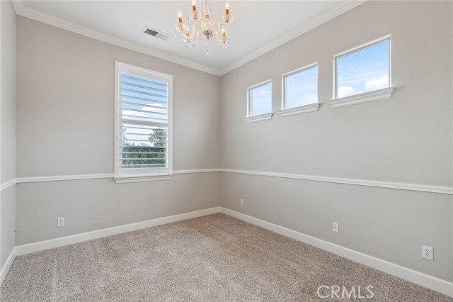 Detail Gallery Image 29 of 61 For 4918 W Bluff, Fresno,  CA 93722 - 5 Beds | 3/1 Baths