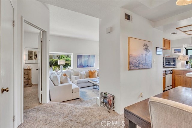 Detail Gallery Image 4 of 25 For 5728 Skyview Way #G,  Agoura Hills,  CA 91301 - 1 Beds | 1 Baths