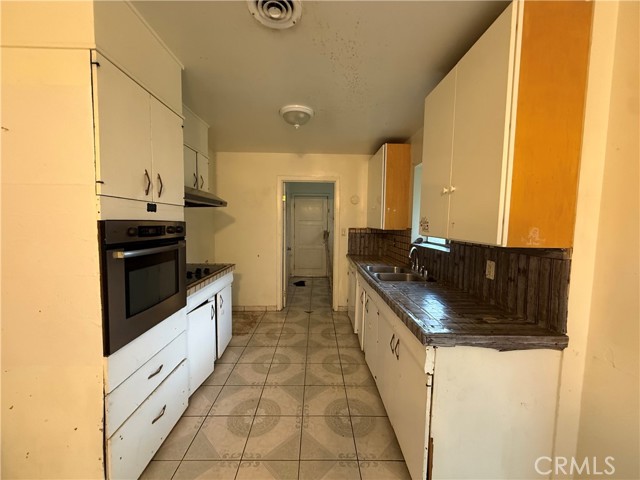 Detail Gallery Image 8 of 22 For 1616 E 21st St, Merced,  CA 95341 - 3 Beds | 2 Baths