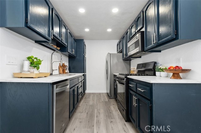 Detail Gallery Image 6 of 27 For 20553 S Vermont Ave #6,  Torrance,  CA 90502 - 2 Beds | 2 Baths