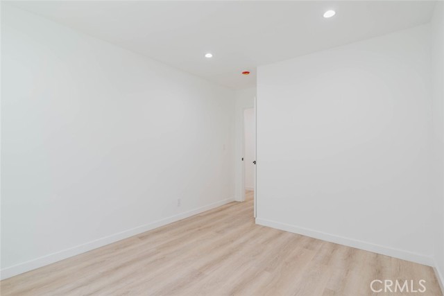 13138 Corcoran photo 6