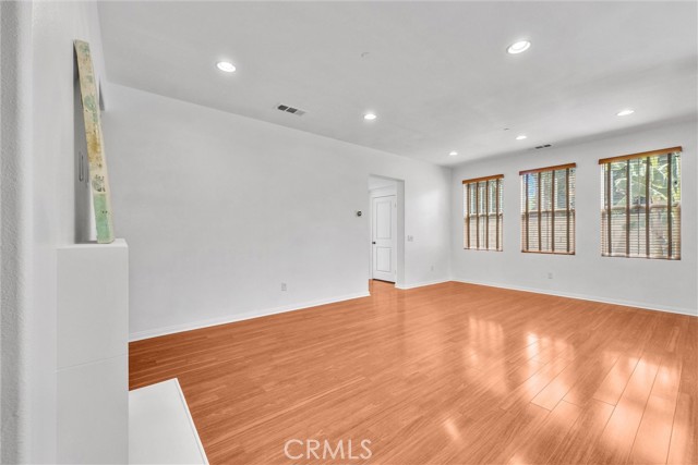 65 Sacred Path, Irvine CA: https://media.crmls.org/medias/2f9f7ed8-4a03-4742-b864-39e24049097d.jpg