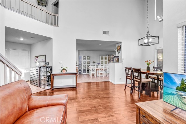 Detail Gallery Image 8 of 32 For 1744 Empty Saddle, Simi Valley,  CA 93063 - 3 Beds | 2/1 Baths