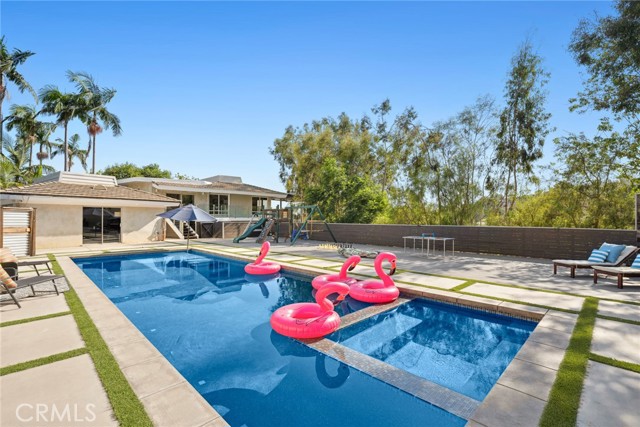 10255 Overhill Drive, Santa Ana CA: https://media.crmls.org/medias/2fa0a1eb-ccd9-47d8-b102-cebe43e0f7e6.jpg