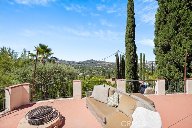 Detail Gallery Image 41 of 60 For 22628 Quinta Rd, Woodland Hills,  CA 91364 - 4 Beds | 2/1 Baths