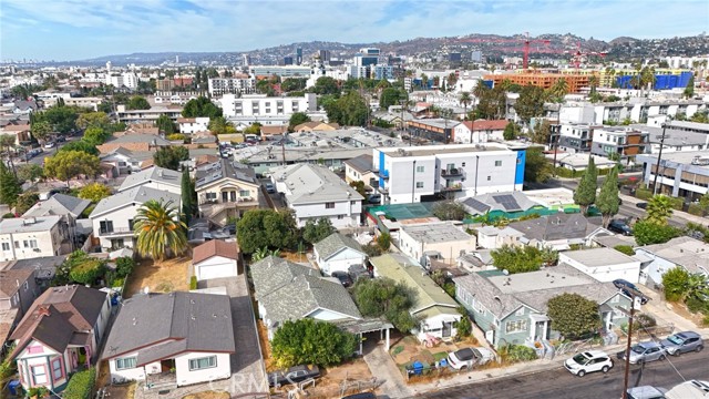 Detail Gallery Image 3 of 6 For 1269 N Harvard Bld, Los Angeles,  CA 90029 - 2 Beds | 1 Baths