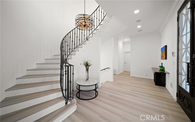 Detail Gallery Image 116 of 200 For 7930 Vulcan Dr, Los Angeles,  CA 90046 - 7 Beds | 8/1 Baths