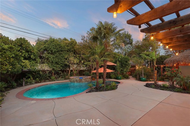 5866 Varna Avenue, Valley Glen CA: https://media.crmls.org/medias/2fa2919b-a437-4c63-a74f-4092adc114b7.jpg