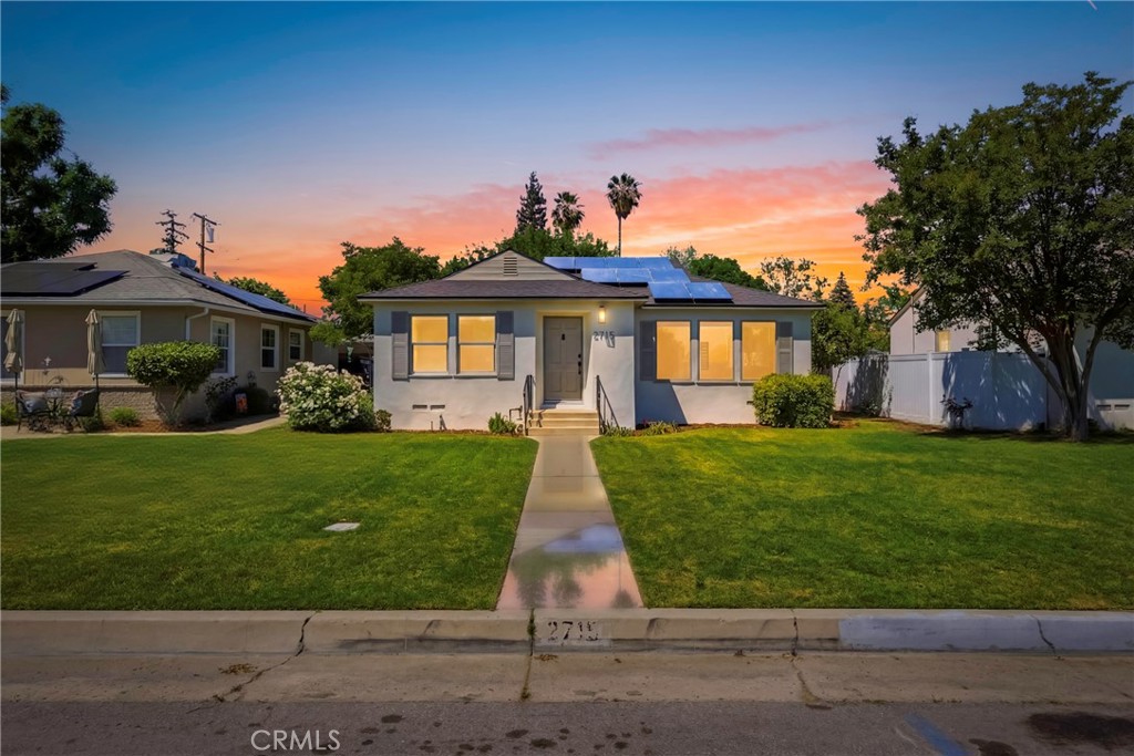 2715 Cedar