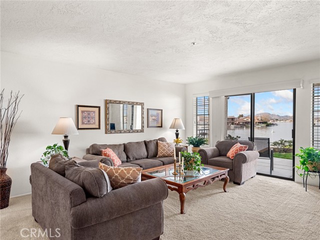 Detail Gallery Image 12 of 41 For 13313 Makai Ct #18,  Victorville,  CA 92395 - 2 Beds | 2 Baths