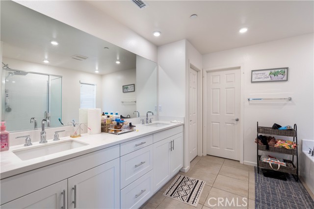 Detail Gallery Image 21 of 44 For 980 W Jasmine Way, Rialto,  CA 92376 - 4 Beds | 3 Baths