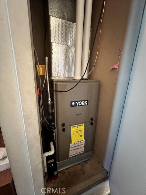 8675 Colorado Avenue, Riverside CA: https://media.crmls.org/medias/2fa372f6-28f0-49a0-b07a-1efa8b6e9b98.jpg