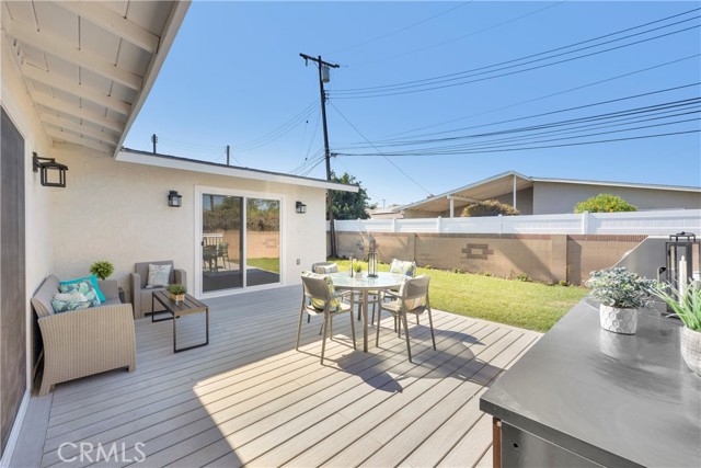 8381 E Blithedale Street, Long Beach CA: https://media.crmls.org/medias/2fa38208-16ae-402f-9504-4162ec21f678.jpg