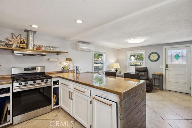 1849 Vine street, Paso Robles CA: https://media.crmls.org/medias/2fa3eab9-b9ce-4e35-a8e0-33b5c535bc89.jpg
