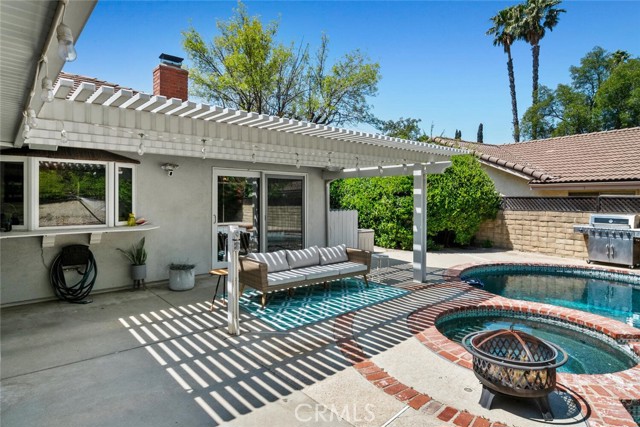 20451 Bermuda Street, Chatsworth CA: https://media.crmls.org/medias/2fa406d0-26cd-4e47-a758-b52c168bdb95.jpg