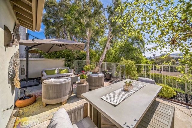 4847 Flying Cloud Way, Carlsbad CA: https://media.crmls.org/medias/2fa4138f-587f-489e-b861-b279adc8d568.jpg
