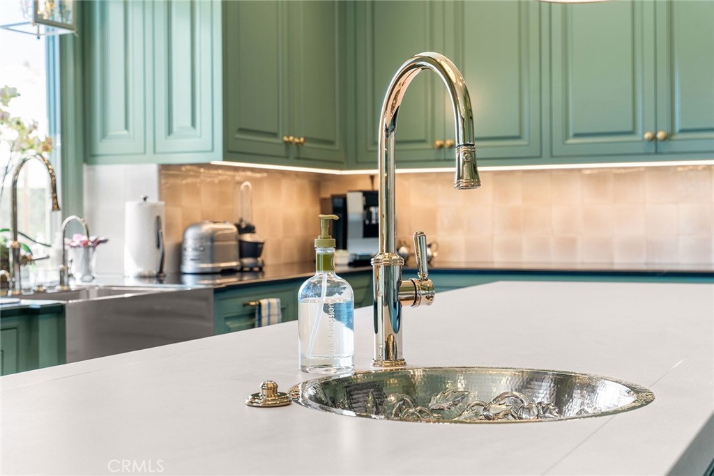 2fa544ed 0442 48bc 9f8e B4c753741a90