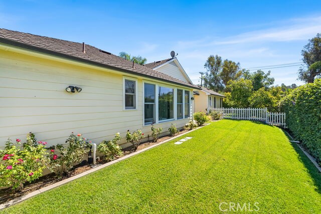 11581 Arroyo Avenue, North Tustin CA: https://media.crmls.org/medias/2fa55d55-b0a5-42c7-aa06-b7fd9ffa3dca.jpg