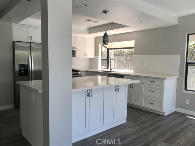 Detail Gallery Image 15 of 64 For 27 Alameda, Irvine,  CA 92620 - 4 Beds | 3/1 Baths