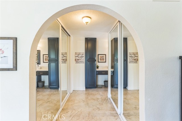 27201 Via Aurora, Mission Viejo CA: https://media.crmls.org/medias/2fa6d389-4f8d-43d1-a957-5e795dcff7f9.jpg